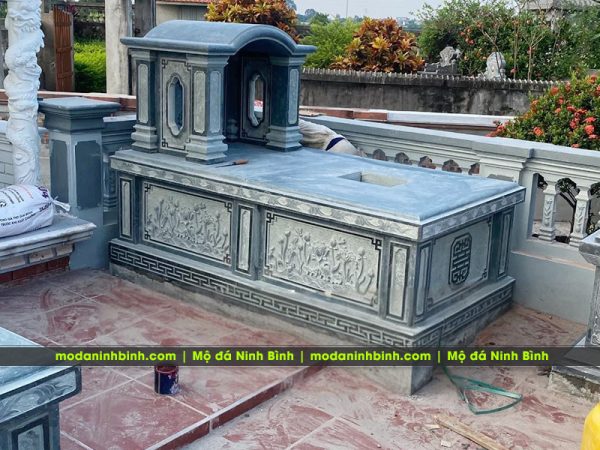 Mộ Đá Xanh rêu Đẹp - Xây Mộ đá đẹp, uy tín, chuẩn phong thủy huyệt mộ.