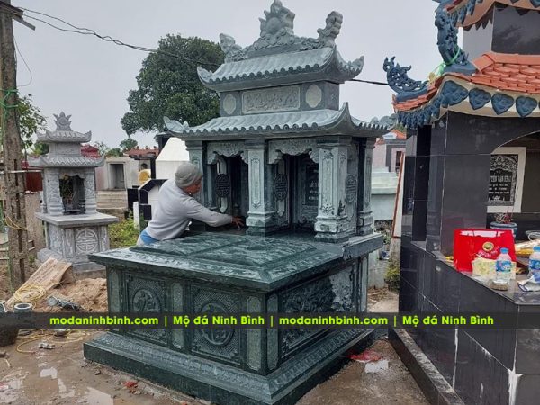 Mẫu Mộ đá đôi hai mái đẹp cho Ông Bà, Cha Mẹ - Xây Mộ đá đôi tại Mộ đá Ninh Bình uy tín.