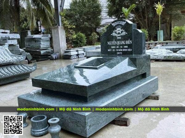 Mẫu mộ đá xanh rêu đẹp, giá mộ đá hợp lý, chất lượng cao.