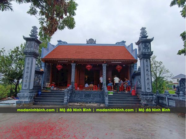 Cột đá đồng trụ - cột đá nhà thờ họ đẹp