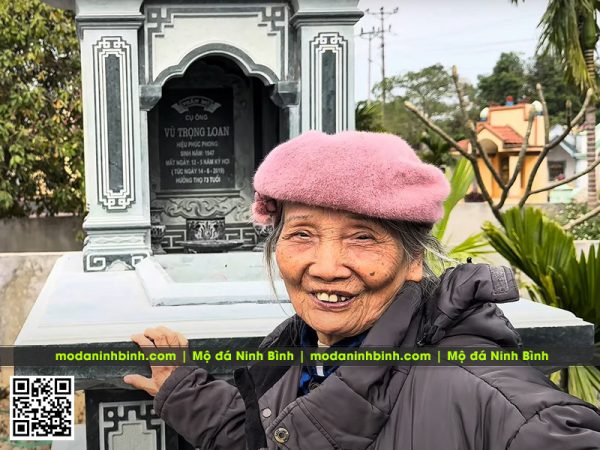 Ba-rat-vui-mung-va-phan-khoi-khi-hoan-thanh-mo.jpg