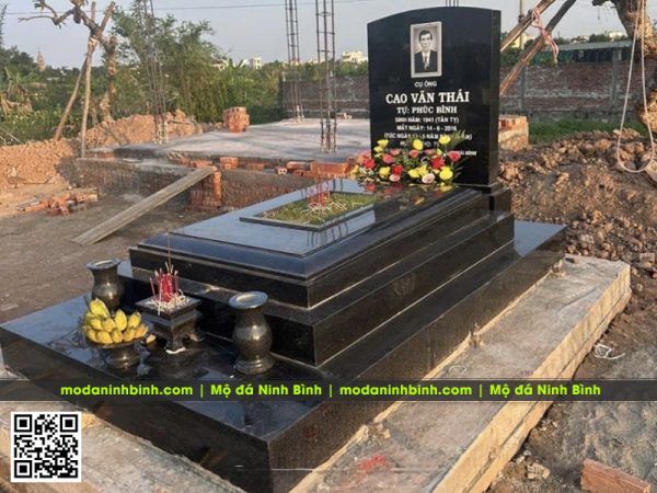 Mo-da-granite-den-Binh-Dinh-dep-Mo-granite-3-cap.jpg