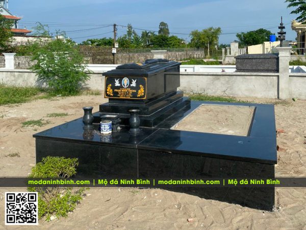 Mẫu Mồ công giáo bằng đá hoa cương (đá granite) đẹp, chất lượng cao