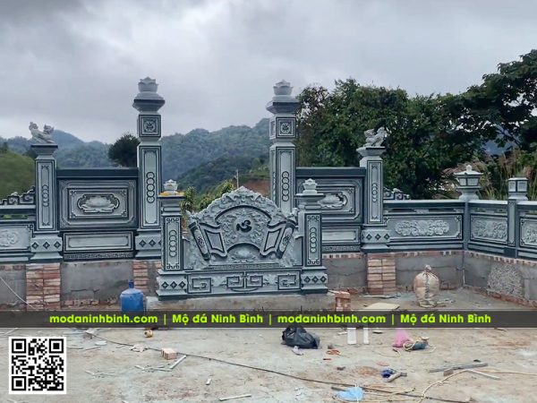 Quy hoạch, thiết kế lăng mộ đá gia đình đẹp, chuẩn phong thủy 11 Khuon-vien-ben-trong-cong-vao-lang-mo-dep.jpg