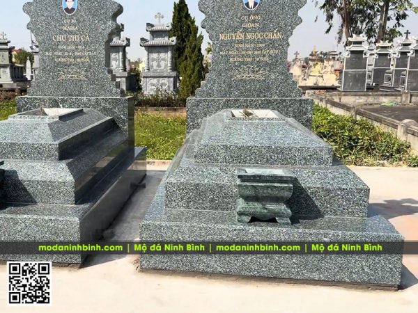 Mẫu Mộ công giáo đẹp, ấn tượng - Mộ công giáo đá granite xanh Bình Định 6 Mo-cong-giao-kich-thuoc-107x167cm-dep.jpg