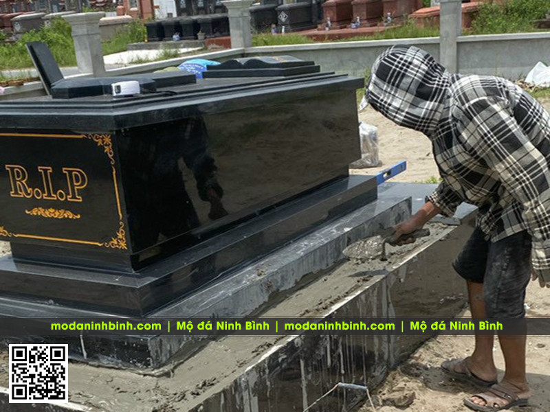 Mẫu Mồ công giáo bằng đá hoa cương (đá granite) đẹp, chất lượng cao 5 Xây Mộ đá công giáo bằng đá hoa cương