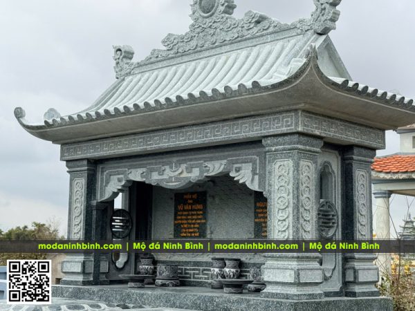 Mẫu Mộ đá đôi 1 mái bằng đá granite xanh Bình Định, sự lựa chọn bền vững cho phần mộ của ông bà, cha mẹ 12 Chi tiết thiết kế phần mái chùa cổ ngói ống của Mộ 1 mái.