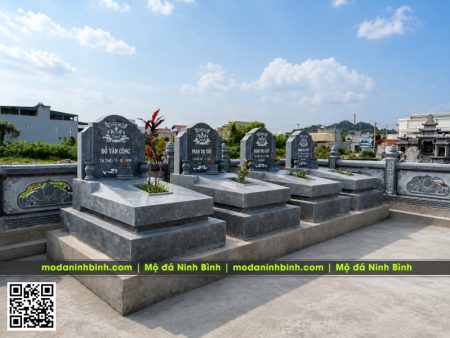 Mộ 2 cấp nguyên khối - Mộ đá xanh rêu cho người thân trong gia đình