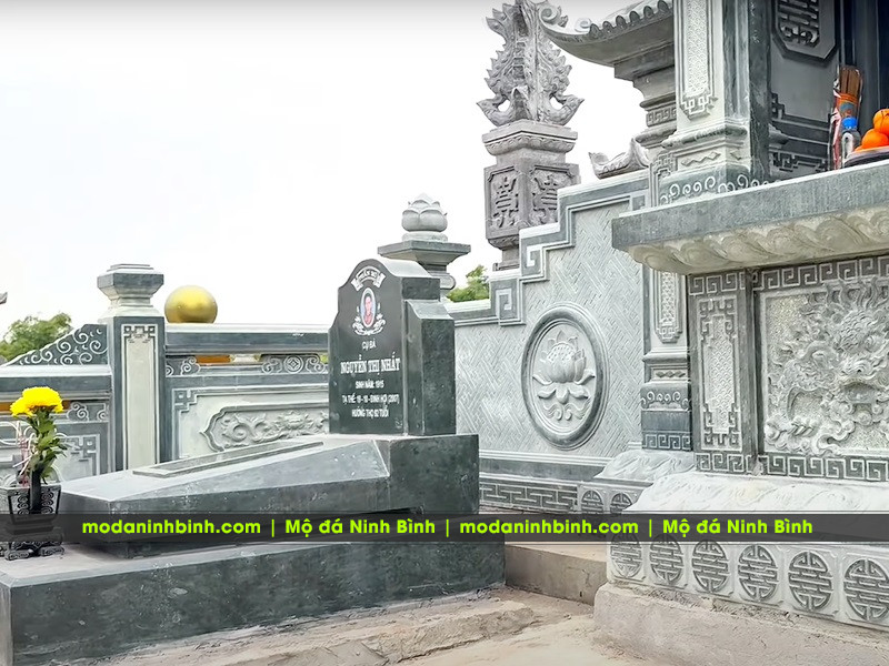 Chọn thời điểm xây lăng mộ, sửa lăng mộ đá, lưu ý khi khánh thành lăng mộ đá? 11 Mẫu Mộ đá xanh rêu đẹp - hiện đại