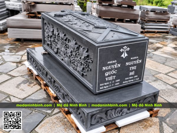 Mẫu Mộ đá công giáo nguyên khối cho Phêrô và Maria