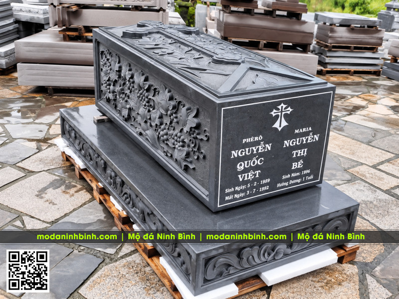 Mẫu Mộ đá công giáo nguyên khối cho Phêrô và Maria 4 Mẫu Mộ đá công giáo nguyên khối cho Phêrô và Maria
